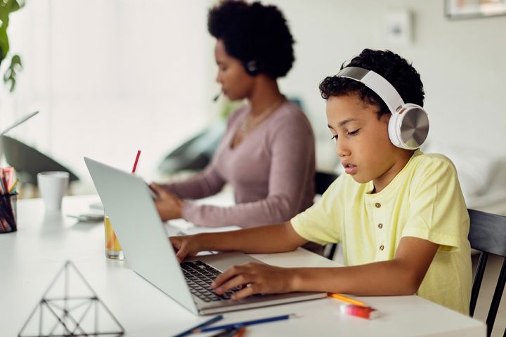 Back to virtual school: 10 healthy tips for online learning