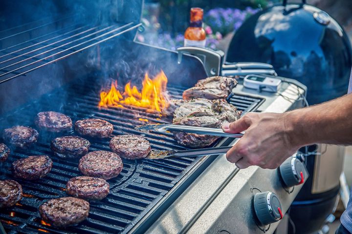 Caution: Hot grill! How to avoid BBQ injuries this summer
